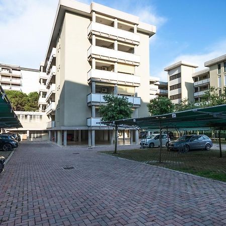 Residence G. Verdi Bibione Bagian luar foto